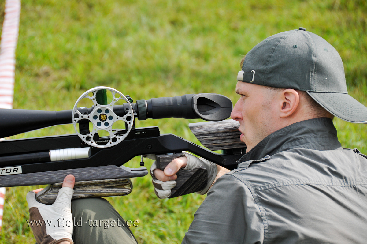 Aron tulejoonel. No see läks nüüd küll mööda!